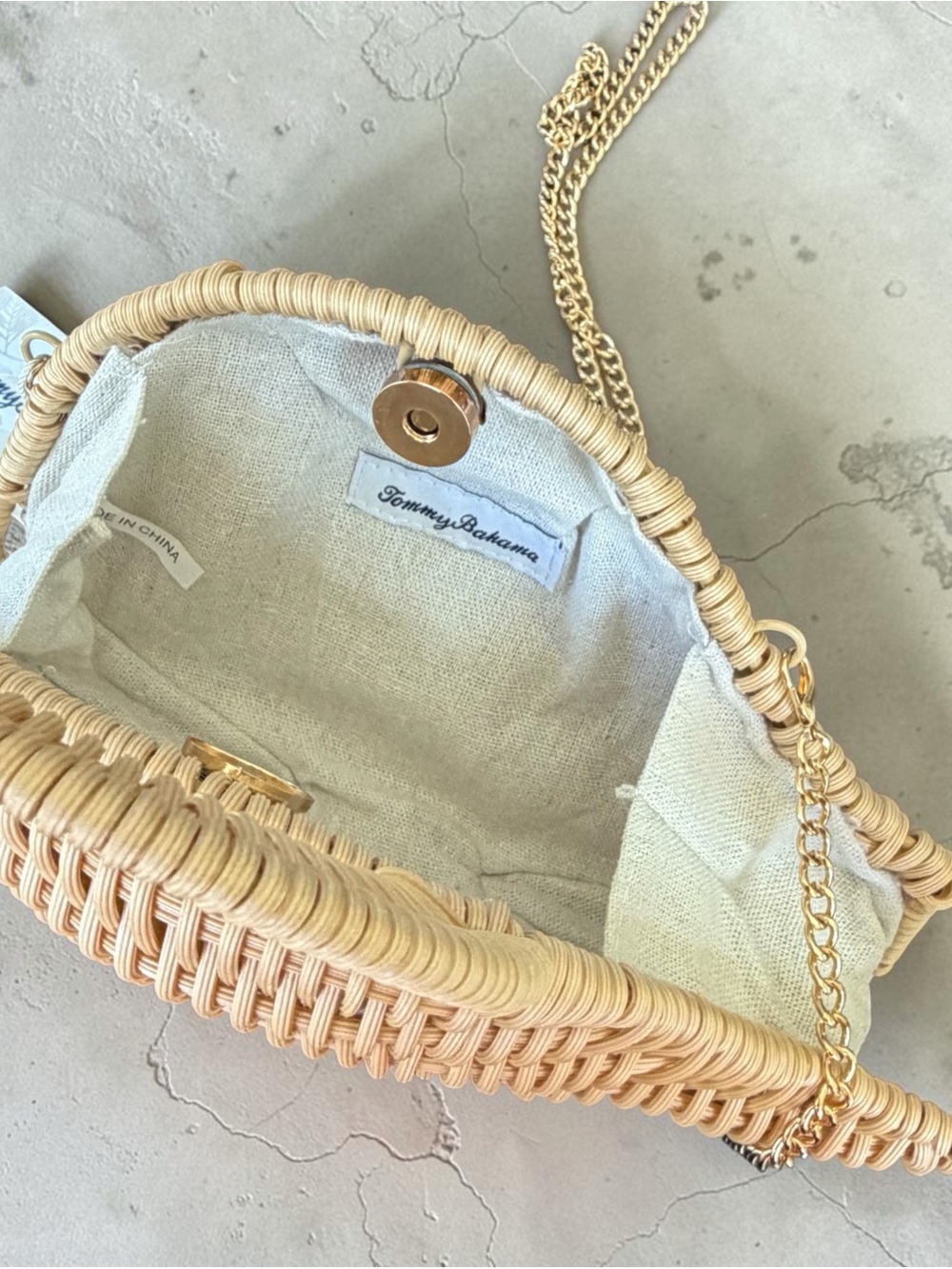 TOMMY BAHAMA Tan WHALE Clutch Bag Natural Woven Gold Chain Strap NWT - Picture 4 of 6